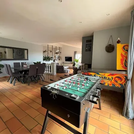 Belle Villa, Piscine, Jacuzzi Holiday home *